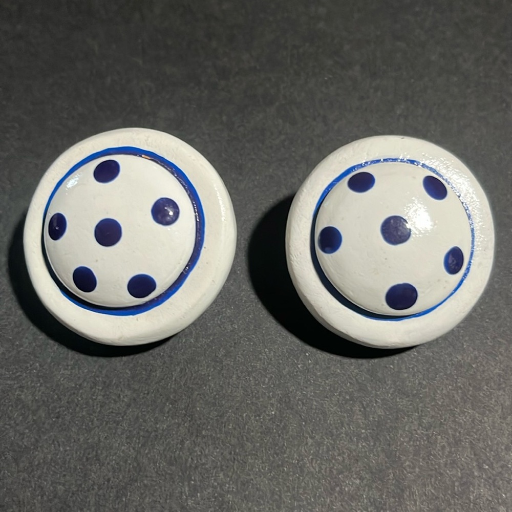 JGD White Blue Polka Dot Round Wood Button Clip-On Earrings